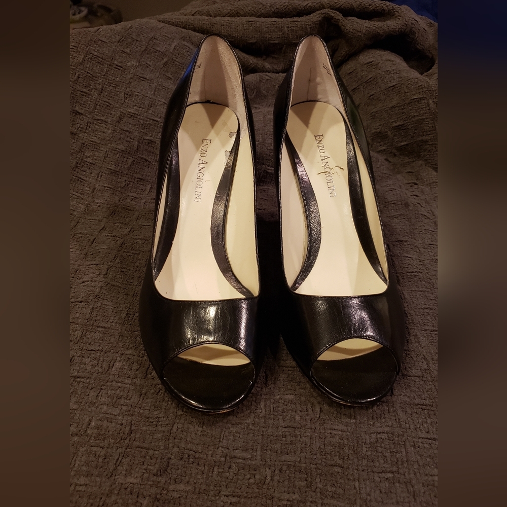 Enzo Angiolini  Eamaylie Black leather pumps
